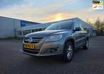Volkswagen Tiguan 1.4 TSI Comfort&Design, Voorwielaandrijving, Euro 5, Zwart, 4 cilinders