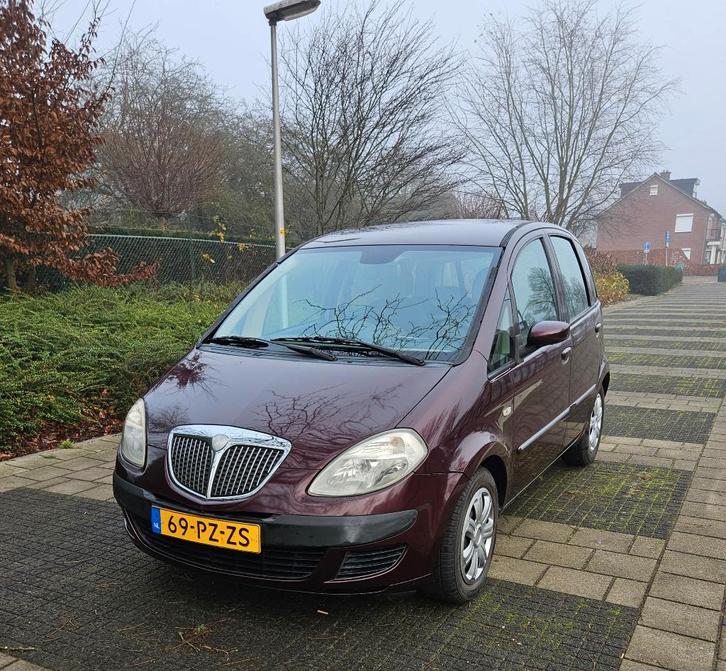 Lancia Musa 1.4 MPV *AIRCO  *HOGE INSTAP  *NIEUWE APK, Auto's, Lancia, Particulier, Musa, ABS, Airconditioning, Centrale vergrendeling