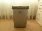 Curver Click It afvalbak 50 liter – Grijs nog splinternieuw, Huis en Inrichting, Woonaccessoires | Prullenbakken, Ophalen, Kunststof