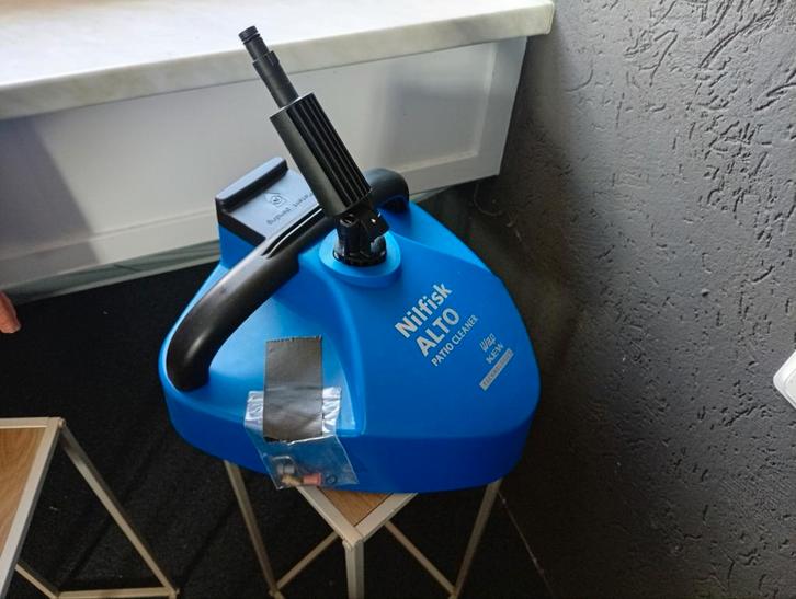 Gloednieuwe Nilfisk patio cleaner, Tuin en Terras, Hogedrukreinigers, Nieuw, Elektrisch, Ophalen of Verzenden