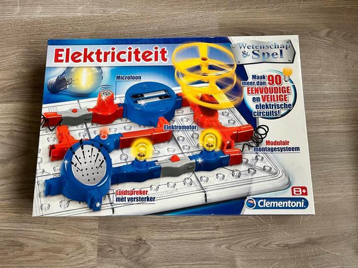 Wetenschap & Spel Elektriciteit - Clementoni, Kinderen en Baby's, Speelgoed | Educatief en Creatief, Gebruikt, Elektronica, Met licht