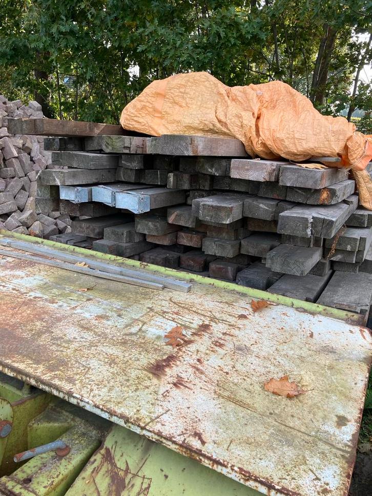 Grote partij houten balken/gordingen (70+ stuks), Doe-het-zelf en Verbouw, Hout en Planken, Gebruikt, Balk, Overige houtsoorten