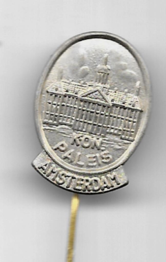 AMSTERDAM PALEIS OP DE DAM SPELD, Verzamelen, Speldjes, Pins en Buttons, Zo goed als nieuw, Speldje of Pin, Stad of Land, Verzenden