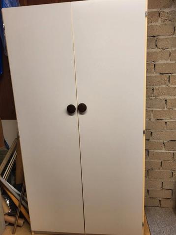 Perfecte Lenenkast (bergkast) prima en super in goed conditi beschikbaar voor biedingen