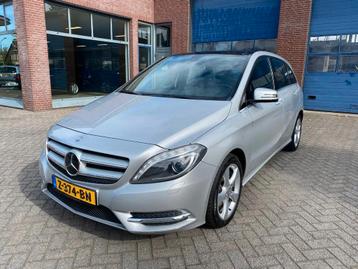 Mercedes-Benz B-Klasse 180 Ambition autom. panoramadak beschikbaar voor biedingen