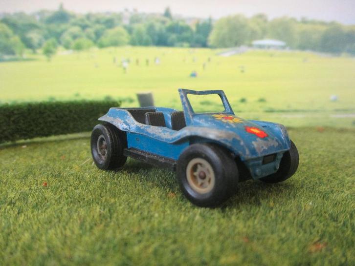 1:55 Volkswagen Dune Buggy - Majorette vroege uitgave blauw, Hobby en Vrije tijd, Modelauto's | Overige schalen, Gebruikt, Auto