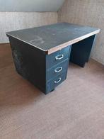 Vintage stalen bureau met lades uit jaren 60, Huis en Inrichting, Bureaus, Ophalen, Gebruikt