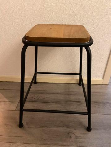 Industriële Kruk - 50cm Hoog beschikbaar voor biedingen