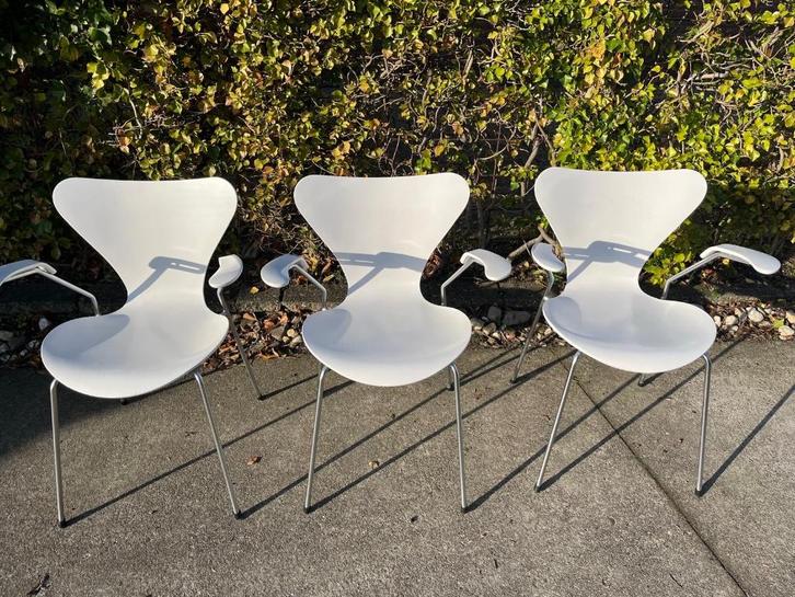 Vlinderstoel Arne jacobsen, Huis en Inrichting, Stoelen, Gebruikt, Drie, Hout, Metaal, Wit, Ophalen
