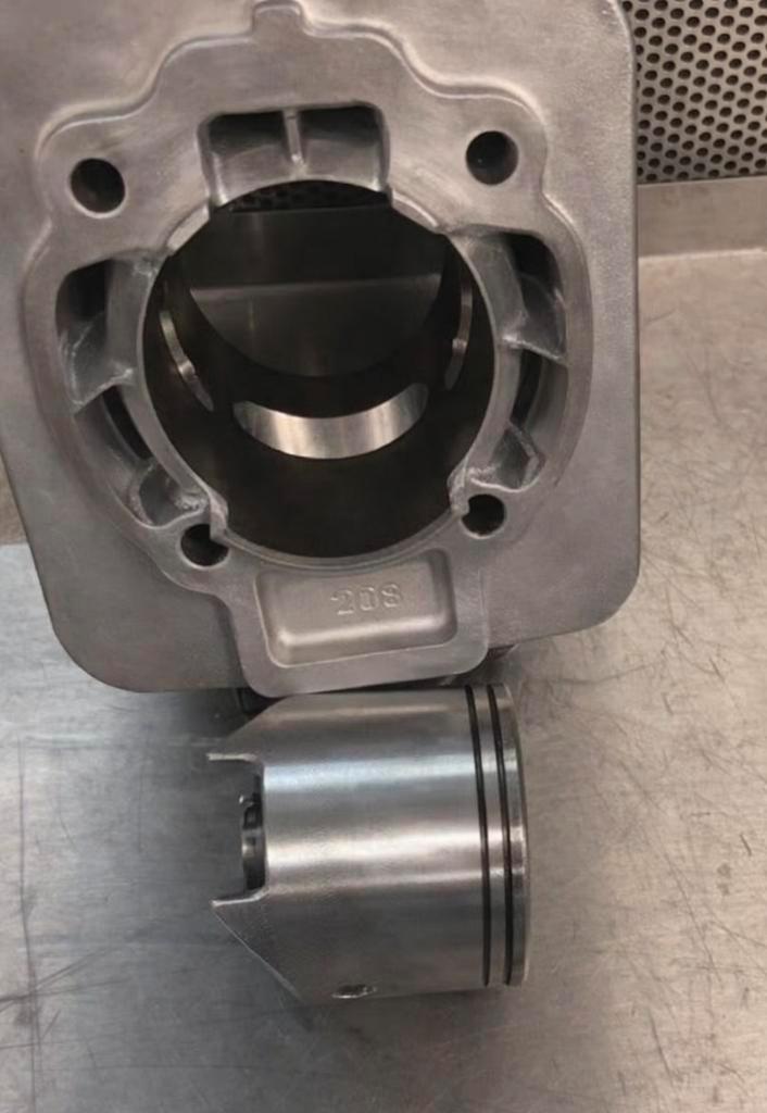 172cc cilinder wb getuned nieuw, Fietsen en Brommers, Brommers | Tuning en Styling, Zo goed als nieuw, Ophalen of Verzenden