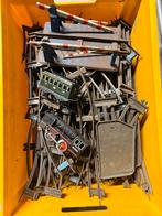 Doos met blikken rails en trein, Antiek en Kunst, Antiek | Speelgoed, Ophalen of Verzenden