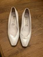 Parelmoer trouwschoenen maat 37, Kleding | Dames, Ophalen of Verzenden, Zo goed als nieuw, Wit, Pumps