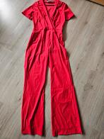 Rode jumpsuit maat S - travelstof studio Anneloes, Kleding | Dames, Jumpsuits, Studio Anneloes, Ophalen of Verzenden, Zo goed als nieuw