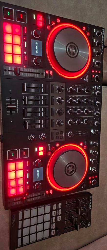Traktor Kontrol S4 MK3 + Traktor F1 incl. Pro Licentie, Muziek en Instrumenten, Dj-sets en Draaitafels, Zo goed als nieuw, Overige merken