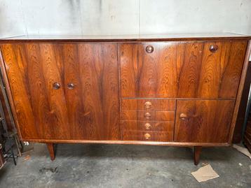 Highboard wandkast, palissander wandmeubel, vintage meubel beschikbaar voor biedingen