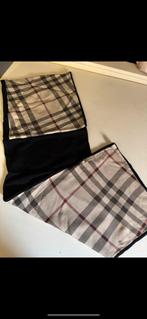 Burberry shawl, Ophalen of Verzenden, Zo goed als nieuw, Jongetje of Meisje, Muts