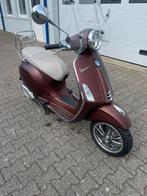 Vespa Primavera 50yrs editie, lage km stand, 1e eigenaar, Fietsen en Brommers, Scooters | Vespa, Overige modellen, Gebruikt, Ophalen