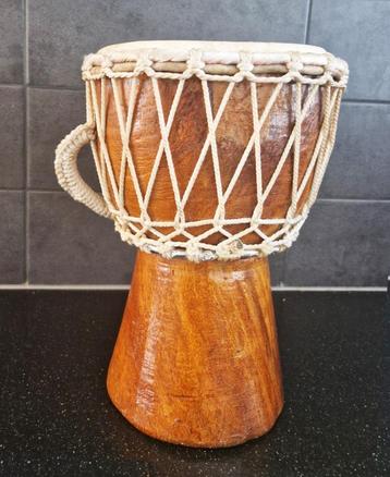 Mooie Authentieke Afrikaanse Djembé-Percussie Trommel beschikbaar voor biedingen