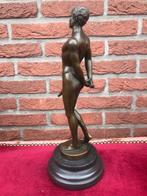 staand mannelijk naakt, brons en marmer, Antiek en Kunst, Kunst | Beelden en Houtsnijwerken, Ophalen of Verzenden