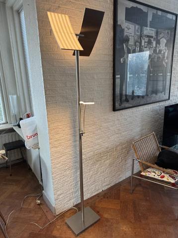Zeer fraaie Design staande vloer lamp LED dim- verstelbaar beschikbaar voor biedingen
