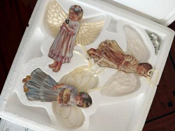 Originele Bradford Editions – Heaven’s Little Angels beschikbaar voor biedingen