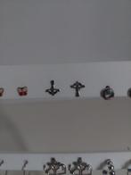 Een paar kruisbogen oorbellen, Overige materialen, Verzenden, Nieuw, Knopjes of Stekers