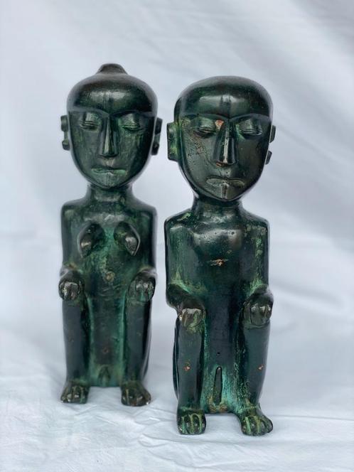 Unieke Bronzen Bruidspaar Beeldjes uit Borneo, Antiek en Kunst, Kunst | Beelden en Houtsnijwerken, Ophalen