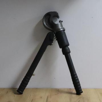 Burndy Y35 12-Ton C-Head Manual Hydraulic Compression Tool - beschikbaar voor biedingen