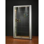 Gevraagd: Vitrine Aluminium ronde randen, Huis en Inrichting, Kasten | Vitrinekasten, 100 tot 150 cm, Ophalen of Verzenden, Zo goed als nieuw