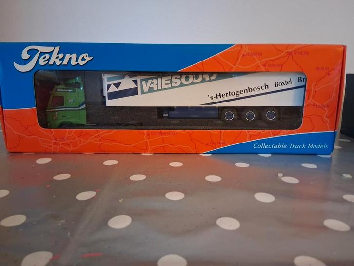 Volvo FH12 Globetrotter met Koeloplegger - Origineel in doos, Hobby en Vrije tijd, Modelauto's | 1:50, Nieuw, Bus of Vrachtwagen