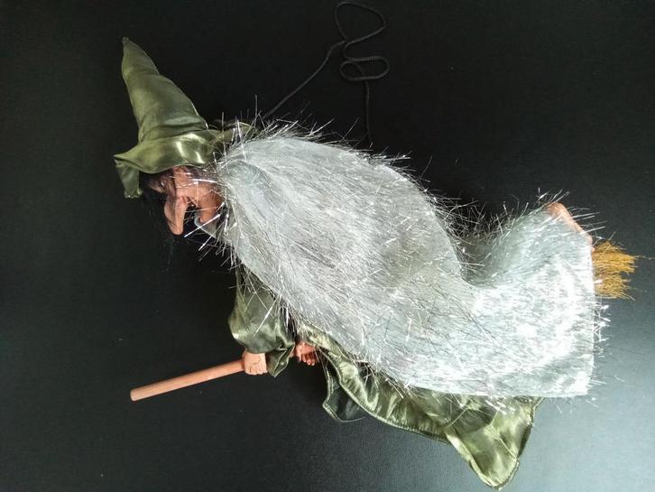 Vintage Halloween Heks op Bezem, Hobby en Vrije tijd, Feestartikelen, Gebruikt, Versiering, Halloween of Griezel, Ophalen