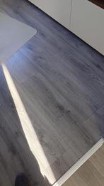 (klik)laminaat vloer lichtgrijs houtlook, Ophalen, Zo goed als nieuw, 25 tot 50 m², Grijs