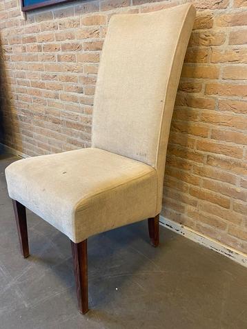 Gratis zitbanken en stoelen / free couches and chairs