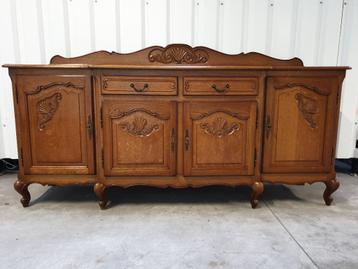 Prachtige Queen Ann Stijl dressoir. Het kan geleverd worden. beschikbaar voor biedingen