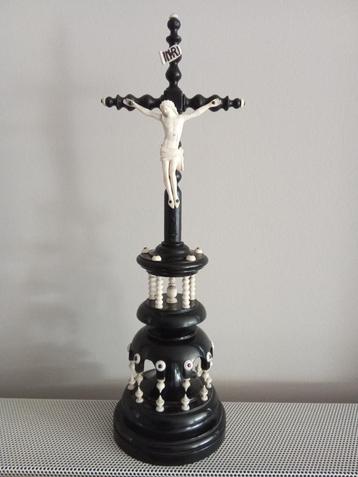 Altaar kapel met corpus Christi in been beschikbaar voor biedingen