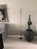 Hoge mooie zwarte kaarsenkandelaar, Huis en Inrichting, Woonaccessoires | Kandelaars en Kaarsen, Ophalen, Zo goed als nieuw, Metaal