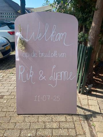 Welkomstbord bruiloft beschikbaar voor biedingen