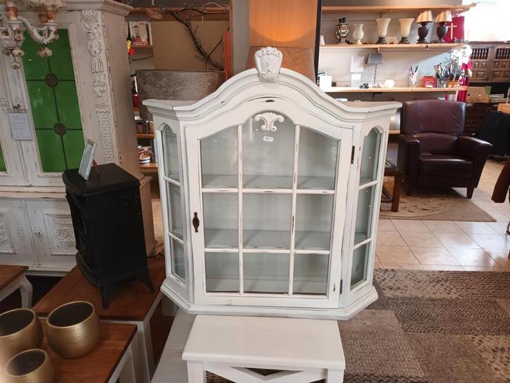 Mooie Witte Antieke Vitrinekast., Antiek en Kunst, Antiek | Woonaccessoires, Ophalen