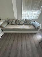 Banken, kast, tafel en stoelen te koop., Ophalen