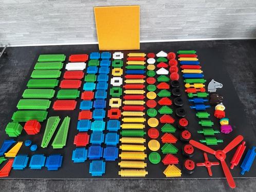 Stekelblokken soort nopper bouwstenen grote partij 150 st., Kinderen en Baby's, Speelgoed | Bouwstenen, Gebruikt, Overige merken