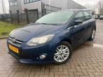 Ford Focus 1.0 Ecoboost 2013 5DRS Navi Clima PDC Trekhaak, Auto's, Zwart, Start-stop-systeem, Origineel Nederlands, Handgeschakeld