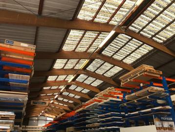 Demontabele bedrijfshal met hout gelijmde spanten 34x56,5m beschikbaar voor biedingen
