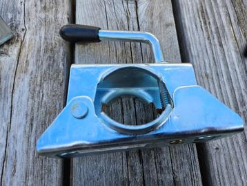 Neuswielklem 48 mm.  €  5,00 beschikbaar voor biedingen