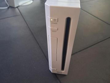  Wii met 2 controllers + Nintendo DS en spullen beschikbaar voor biedingen