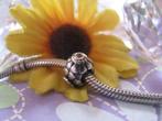 Pandora bedel P337 = zonnebloem🌻 sunflower + zirks DONKER, Pandora, Ophalen of Verzenden, 1 bedel, Zilver