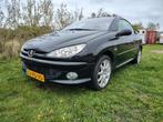 Peugeot 206 1.6 16V CC 2004 Zwart Nieuwe APK, Auto's, Peugeot, Voorwielaandrijving, Zwart, 4 cilinders, Cabriolet