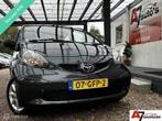 Toyota Aygo 1.0-12V Nieuwe APK, Voorwielaandrijving, Gebruikt, 4 stoelen, 68 pk
