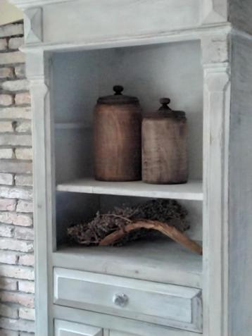 ladenkast 77x45x177h  beschikbaar voor biedingen