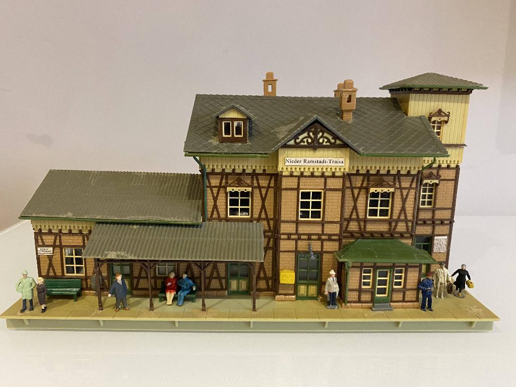 HO Faller B-112 station (761), Overige merken, Gebruikt, Gelijkstroom of Wisselstroom, Brug, Tunnel of Gebouw