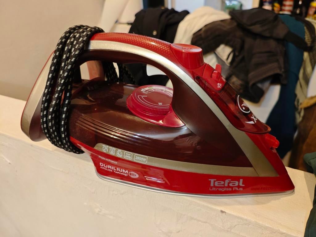 Tefal Ultimate Pure Ultragliss Plus - Zo goed als nieuw, Ophalen of Verzenden, Zo goed als nieuw, Strijkijzer met snoer